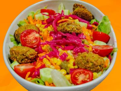 Falafelli Salata | 260,00